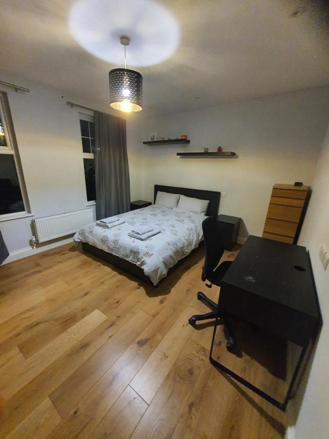 Daniari Guest Rooms Erith Extérieur photo